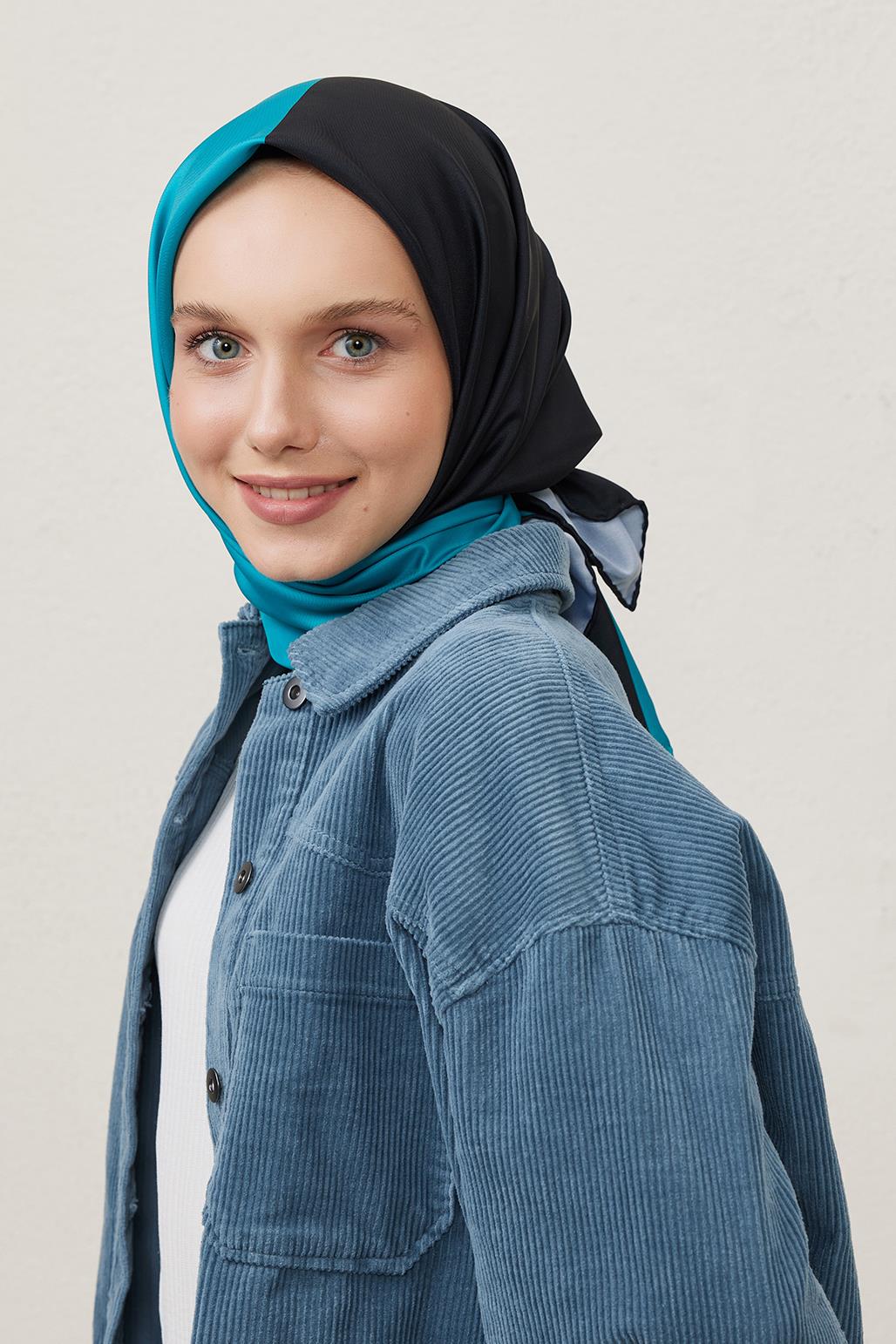 İki Renkli Eşarp Siyah&Yaprak