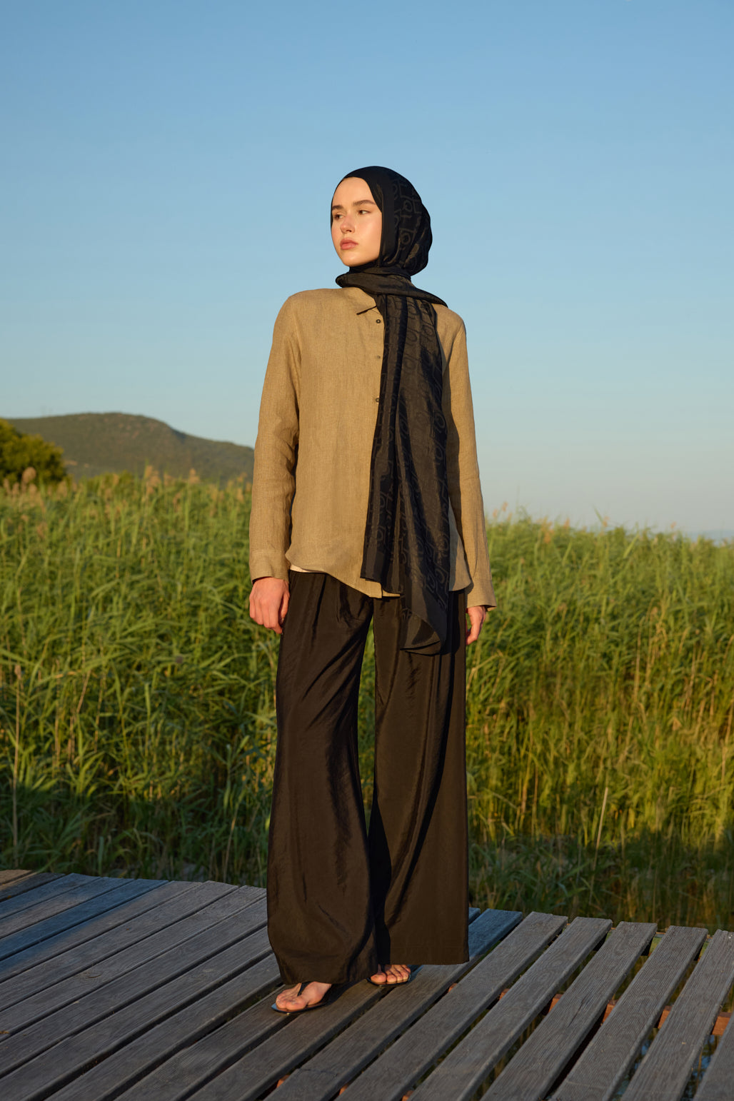 İpek Jakar Monogram Şal Siyah