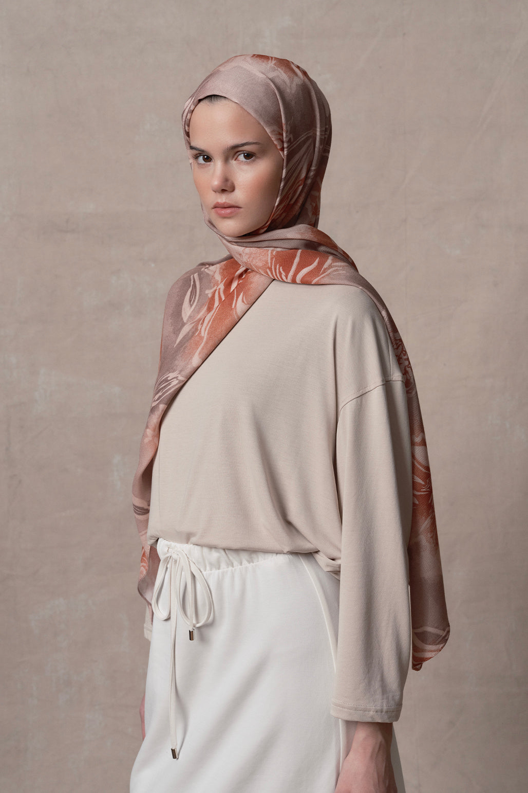 Modal Brush Şal Flower Garden Bej