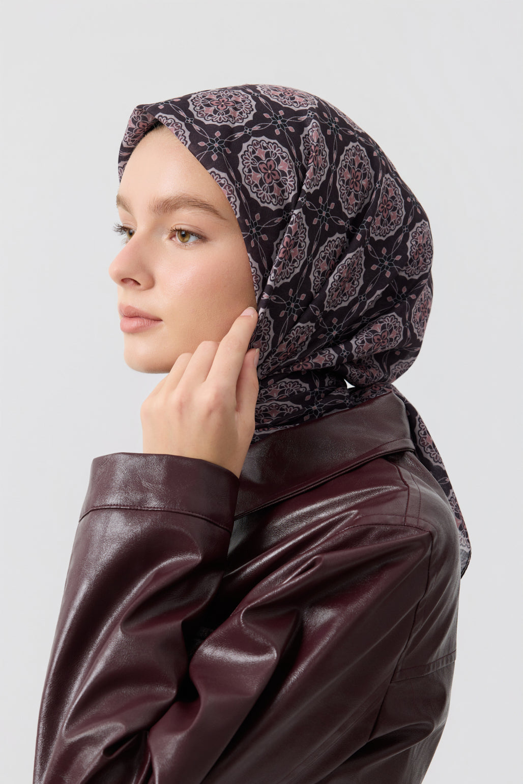 Pamuk Eşarp Medallion Mürdüm Eriği