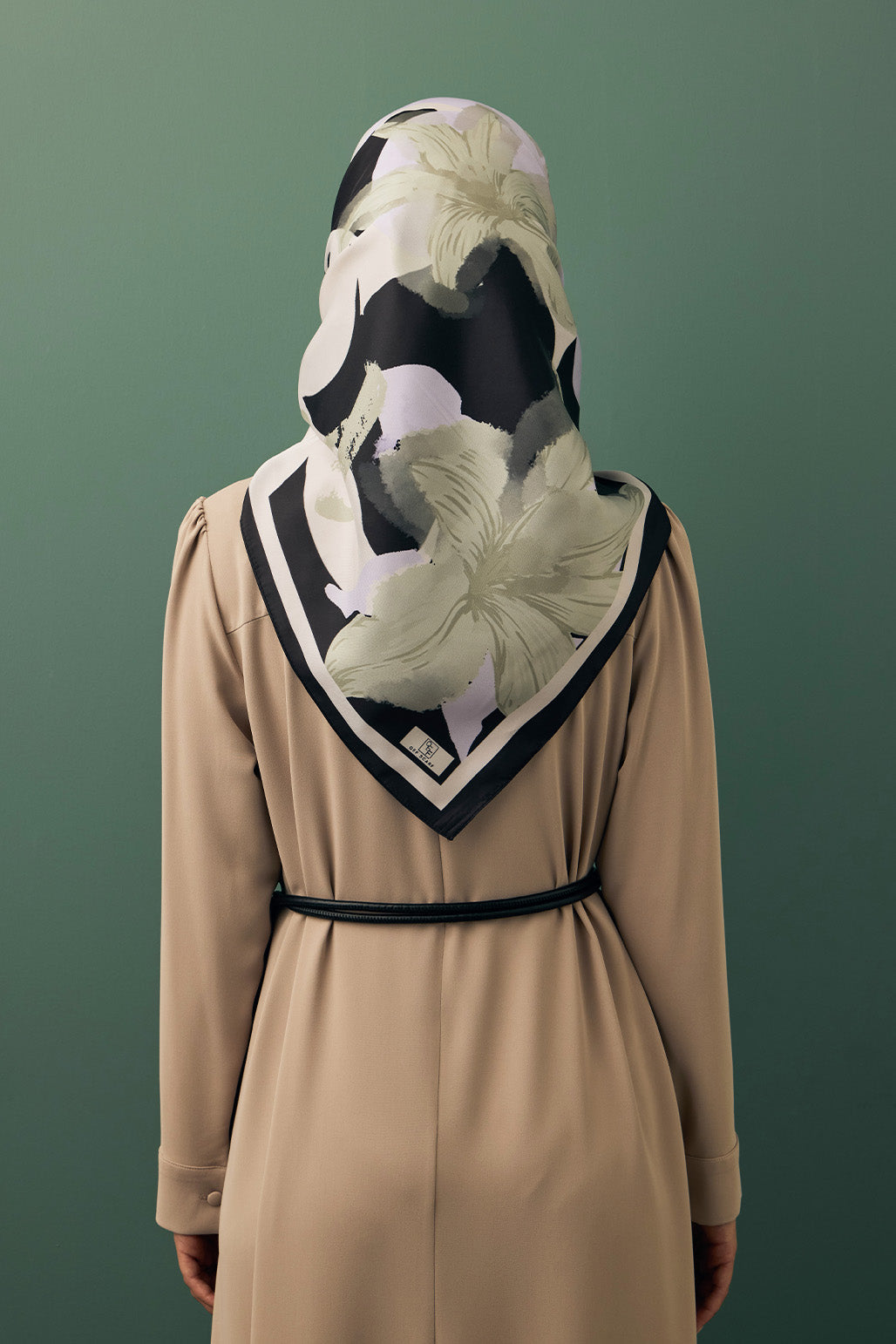 Siyah Twill İpek Eşarp