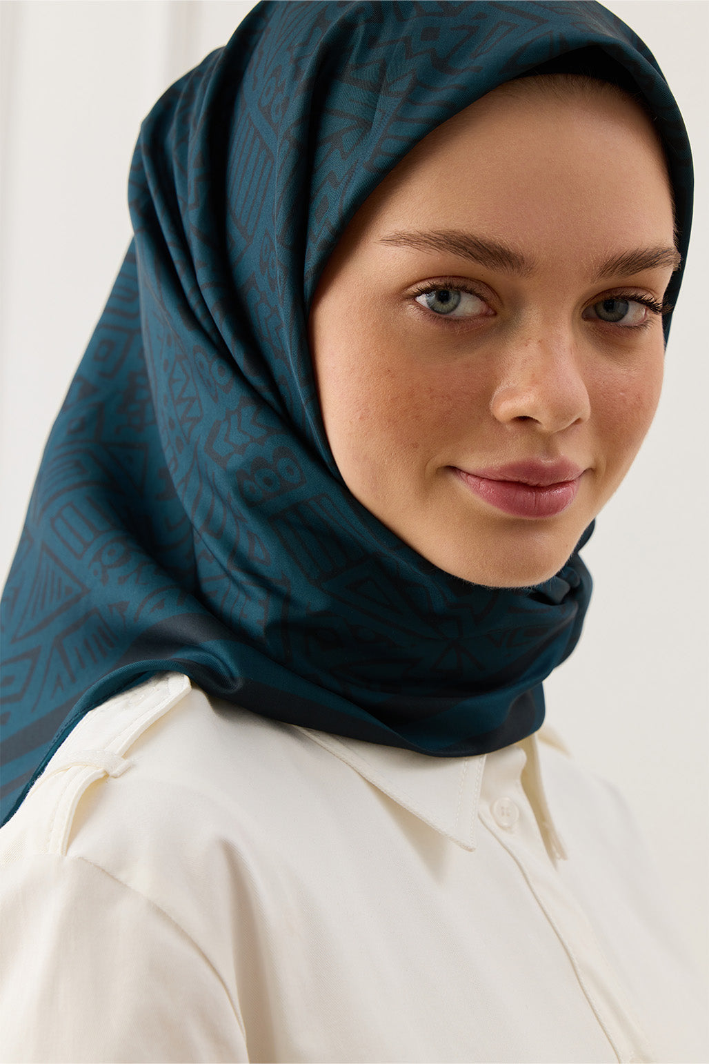 Twill İpek Eşarp Tina Petrol Yeşili