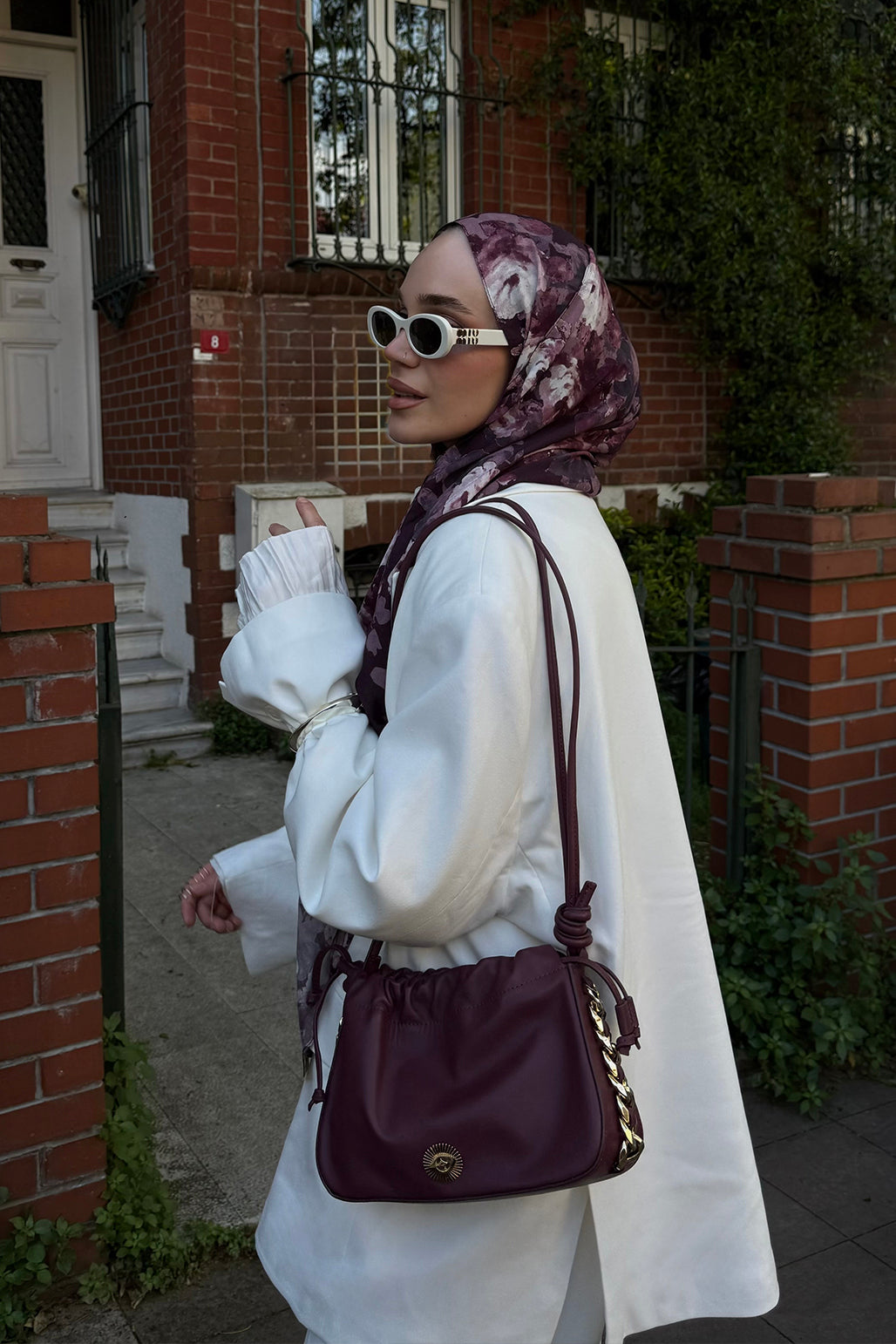 INFLUENCER