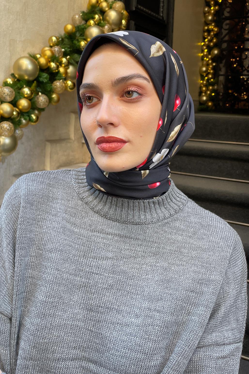 Cherry Eşarp