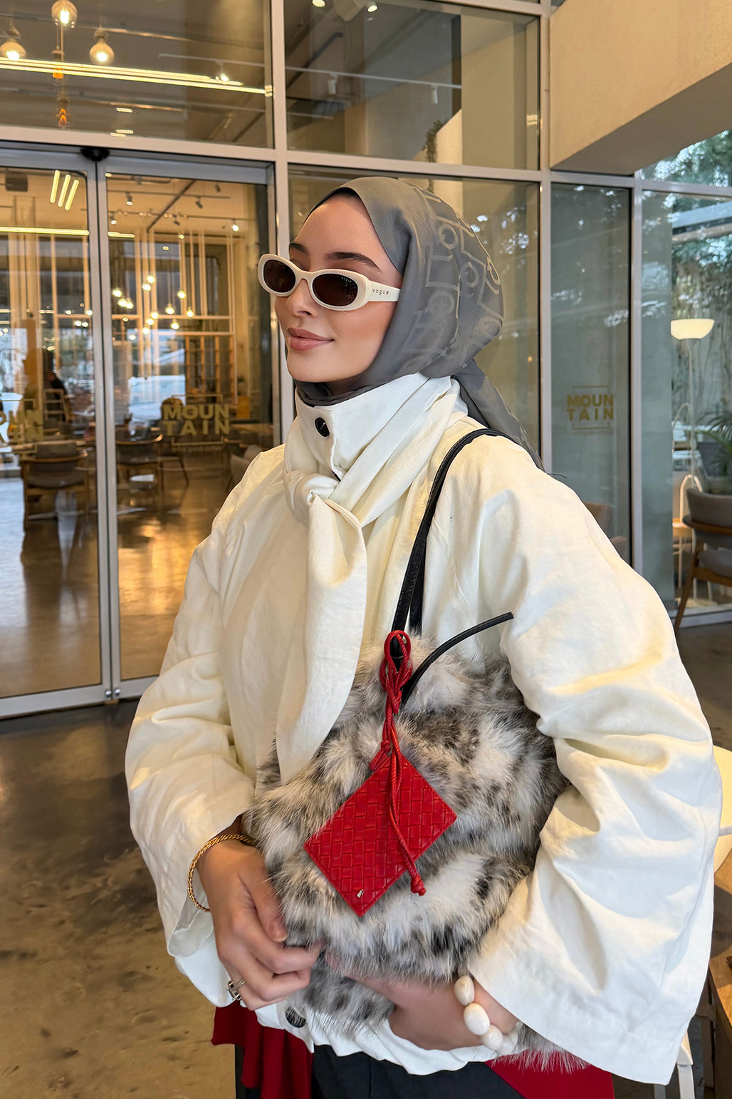 INFLUENCER